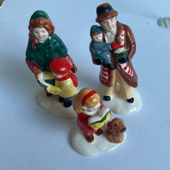 Department 56 Christmas Village lot - Picture 8 of 13